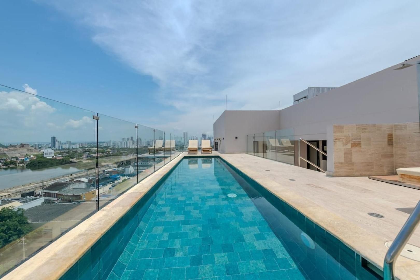Spacious Loft - Rooftop Pool - Old Cartagena