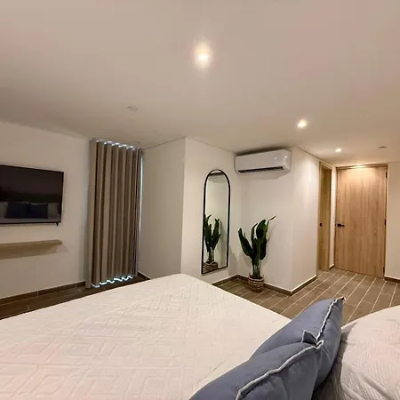 Spacious Loft - Rooftop Pool - Old
